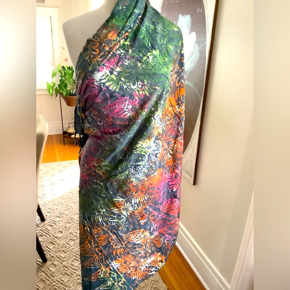 BNWOT Colorful Floral Sarong Wrap